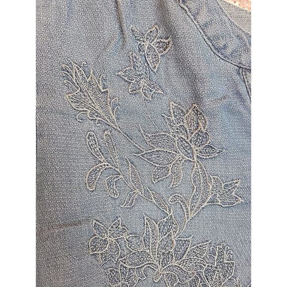 Christopher & Banks Blue Embroidered Floral V-Neck Chambray Top Womens Sz Large - Picture 8 of 12